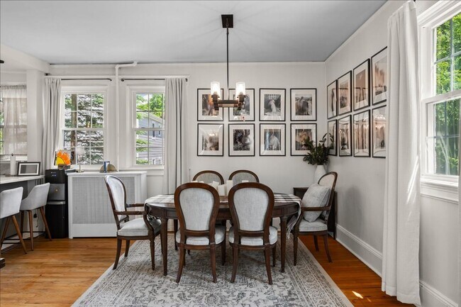 Building Photo - Rare Harbor Heights Rental | 4BR Colonial with Parking & Fenced Yard