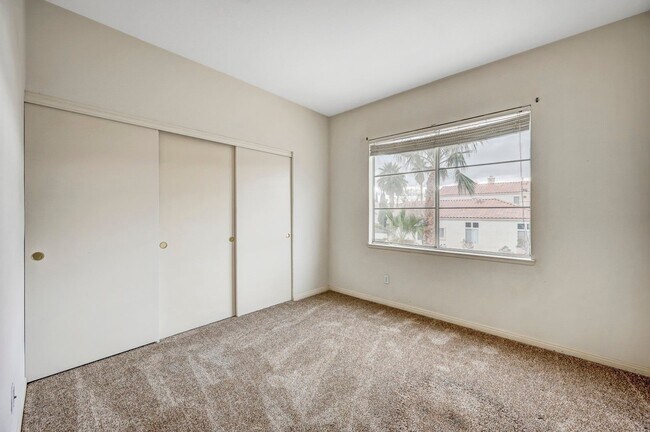Building Photo - Beautiful Summerlin Hills Two Story 4 Bedr...