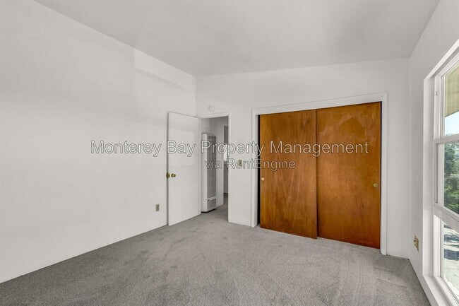 Building Photo - 420 Lighthouse Ave