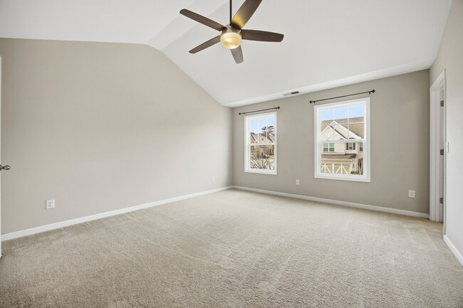 Building Photo - 7275 Heritage Oak Ct