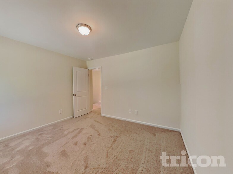 Building Photo - 103 Davinci Dr