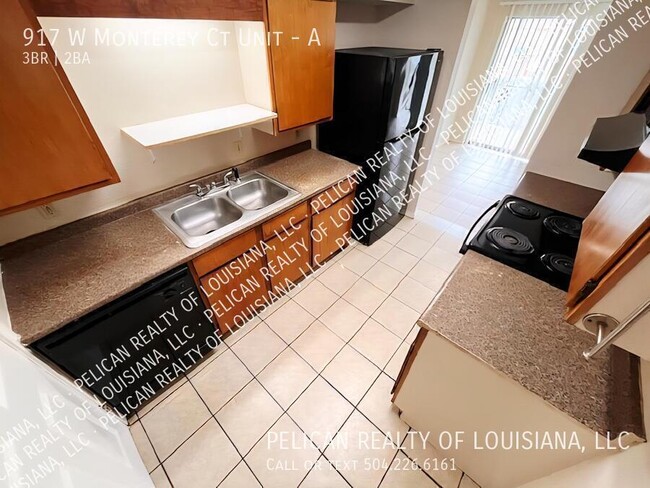 Building Photo - 917 Monterey Ct S