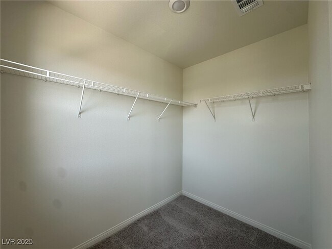 Building Photo - 6988 Sylmar Ave