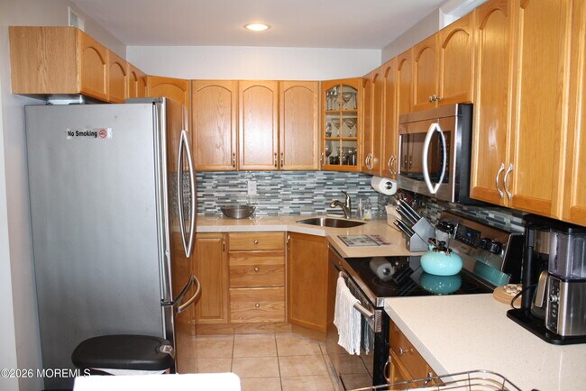Building Photo - 42 Oceanview Ave