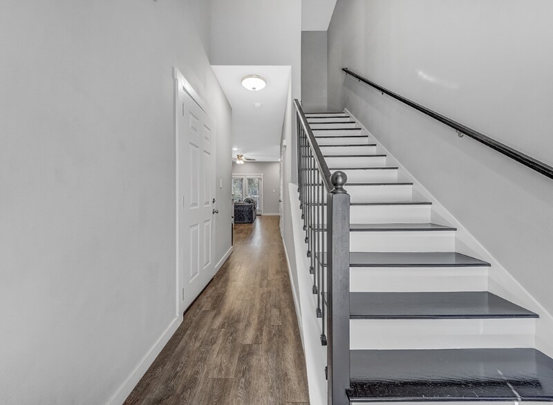 Building Photo - 3320 Robin Ln