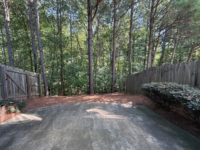 Building Photo - Townehome in Acworth