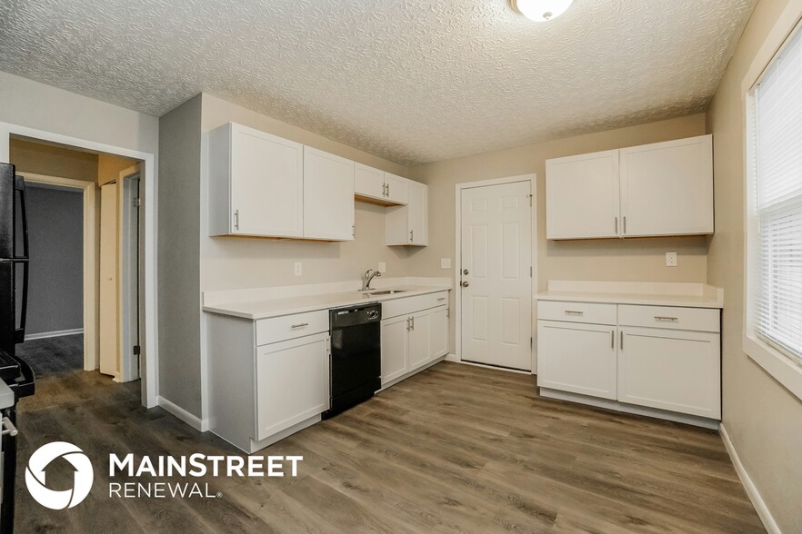 Building Photo - 2084 Belcher Dr
