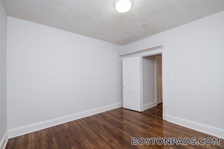 Building Photo - 49 Worthington St