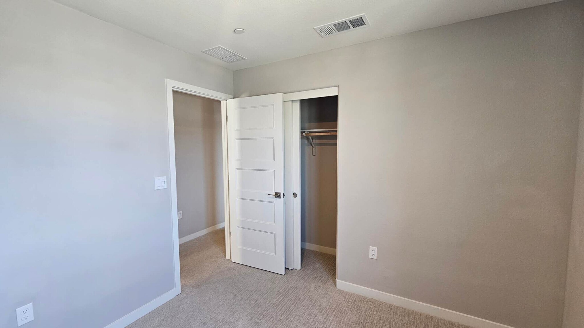 Building Photo - 10346 S Solvita Way