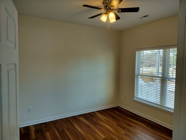 Building Photo - Lumberton Star