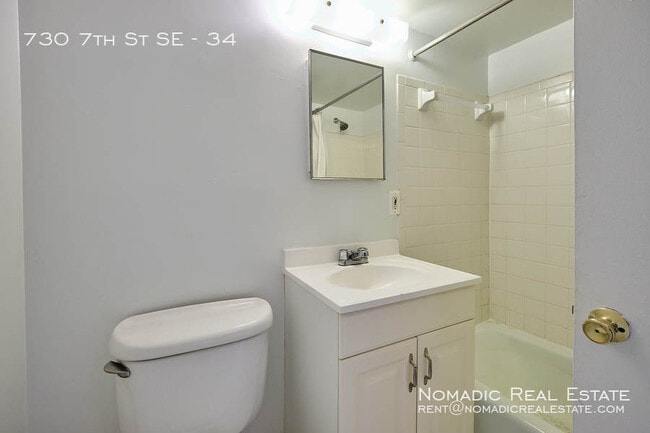 Building Photo - 730 7th St SE