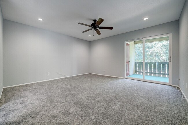 Building Photo - 5005 Georgi Ln