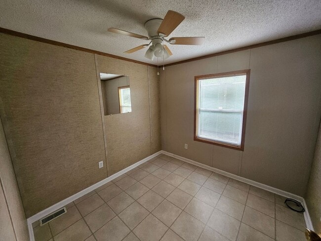 Building Photo - 127 Lonesome Hill Rd