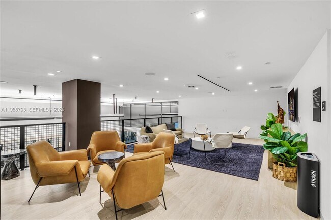 Building Photo - 225 N Miami Ave