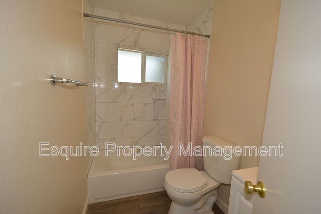 Building Photo - 4511 S A St