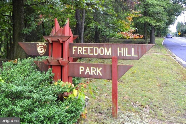 Building Photo - 6621 Edsall Rd