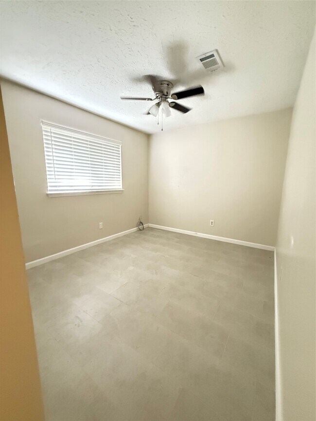 Building Photo - 7535 Hablo Dr