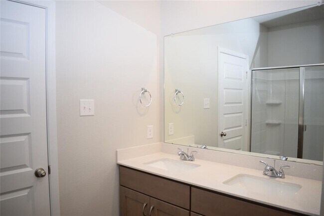 Building Photo - 11608 Murano Dr