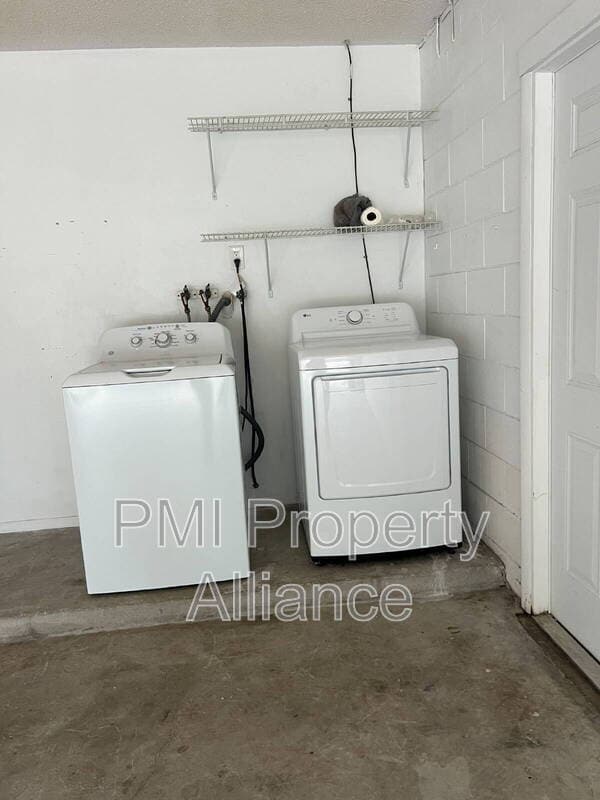 Building Photo - 541 Moccasin Ct
