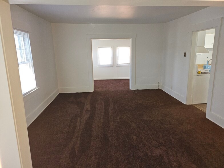 Family Room - 777 Center St