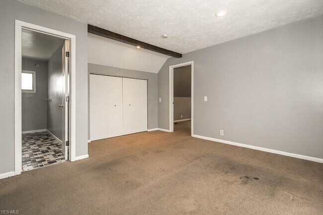 Building Photo - 3274 W 130th St