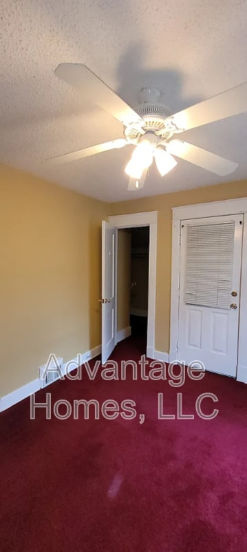 Building Photo - 3222 Charlotte St