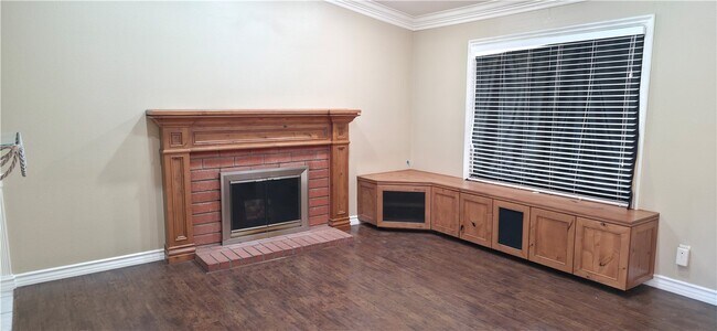 Building Photo - 2283 La Salle Ave