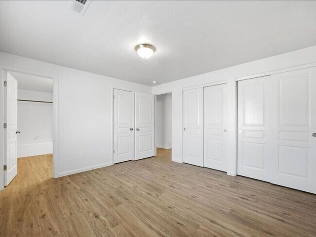 Building Photo - 9352 W 9th Pl