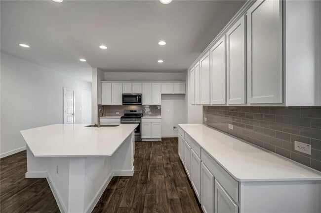 Building Photo - 14307 Macquarie Dr