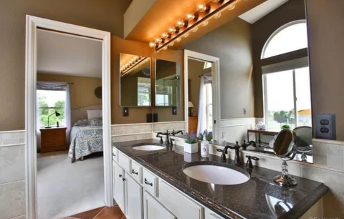 Primary Bath - 4590 Elizabeth Ln