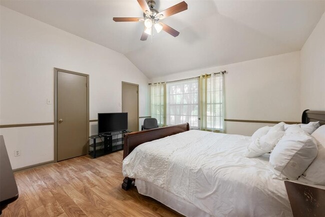 Building Photo - 4601 Castleman Dr