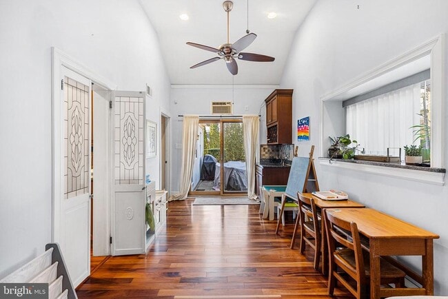 Building Photo - 4407 Whittier Rd