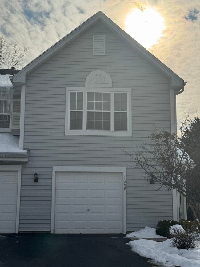 Building Photo - 1349 Orleans Dr