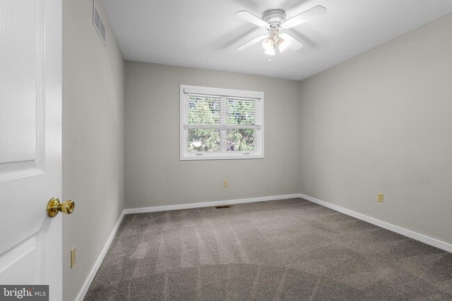 Building Photo - 363 Chickory Way
