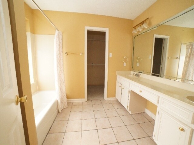 Building Photo - 1570 Heartwood Dr