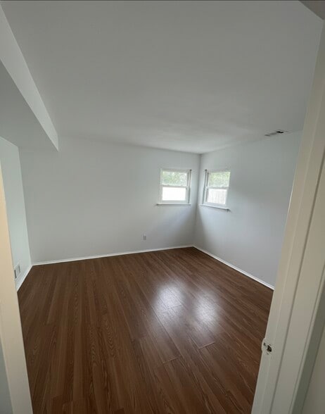 Building Photo - 134 Woodbine Ave