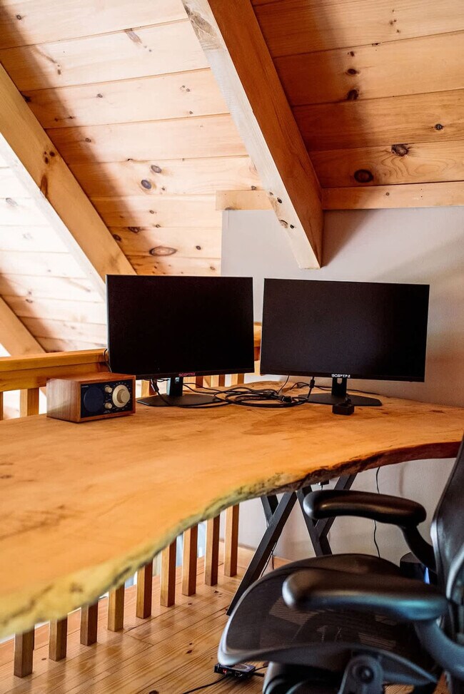 Building Photo - 7223 Ferry Rd