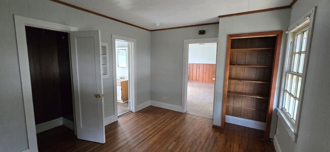 Building Photo - 3Bed/1 Bath House