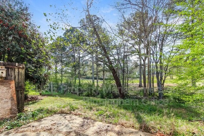 Building Photo - 2258 Cheshire Dr