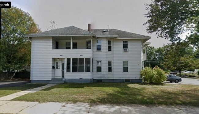 Building Photo - 44 Carter St