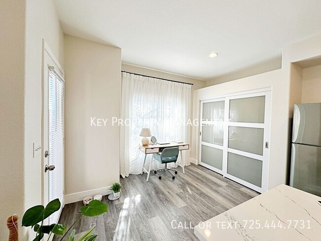 Building Photo - FULLY FURNISHED 1 BED 1 BATH CONDO GATED C...