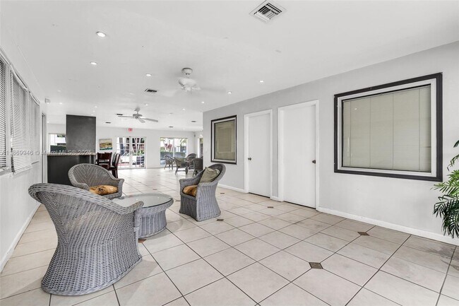 Building Photo - 8307 SW 142nd Ave