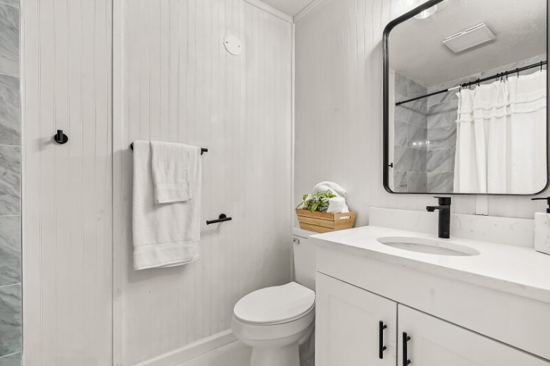 Building Photo - 3912 Seminole Ave