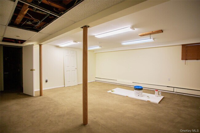 Building Photo - 193 Nassau Blvd