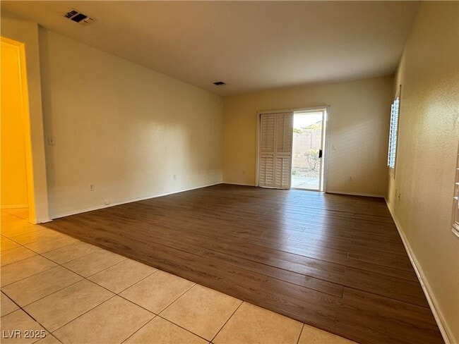 Building Photo - 3025 Seaford Peak Dr