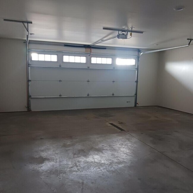 Building Photo - 3939 Millie Ct