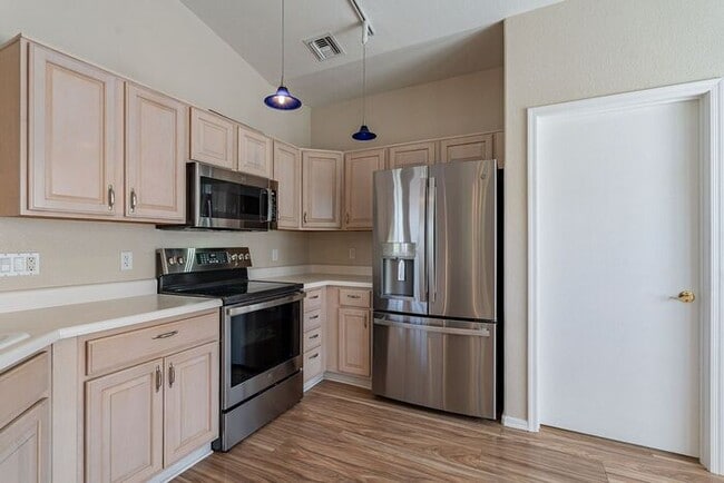 Building Photo - 7602 W Starry Night Ln