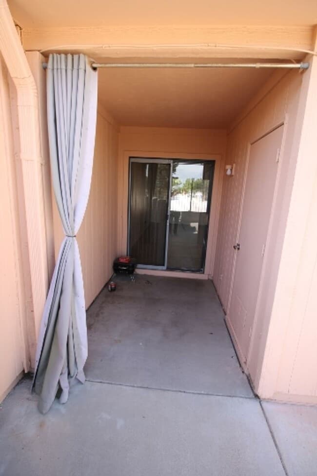 Building Photo - Townhome COMING AVAILABLE SOON!!!! Cute 2bd/2ba