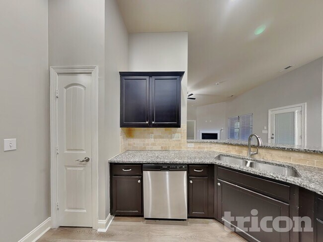 Building Photo - 2312 Joneshurst Wy