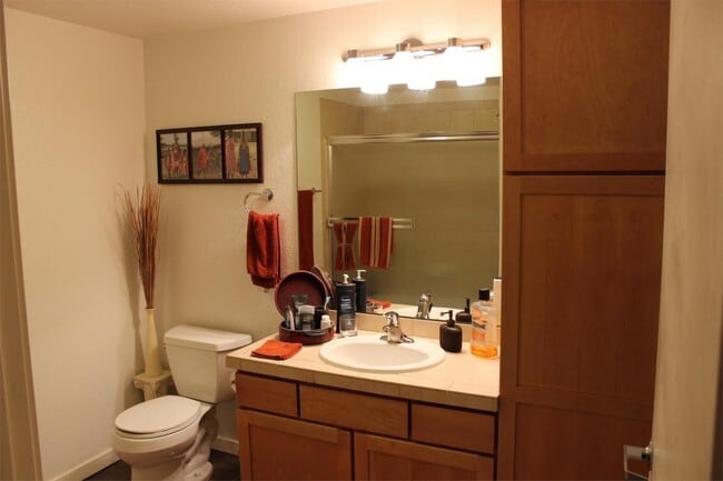 Building Photo - PRICE DROP!!! Fall 2026 Pre-Lease. Updated 1 Bedroom Condo at Landmark Lofts steps from CU With P...